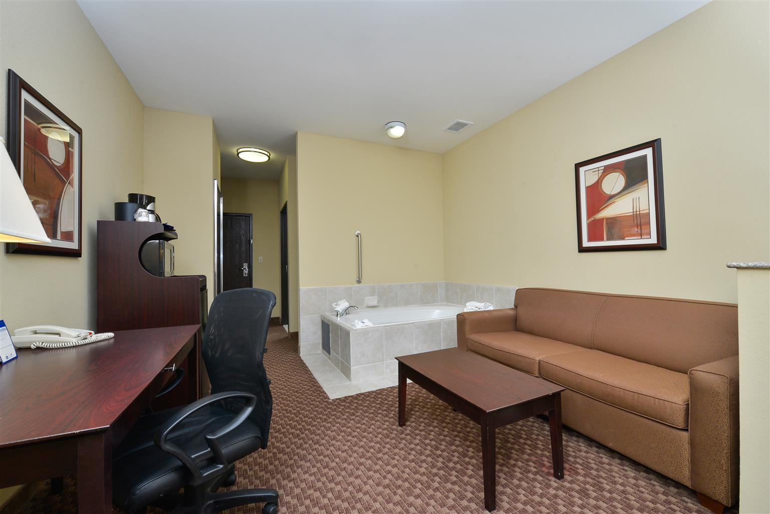 Best Western Plus Burleson Inn & Suites Exterior foto